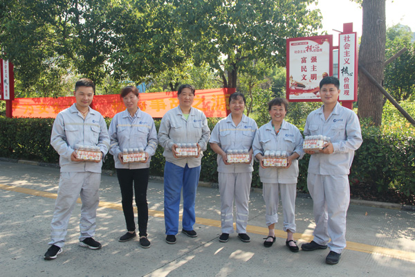 304永利集团工会开展&ldquo;夏送清凉&rdquo;慰问活动