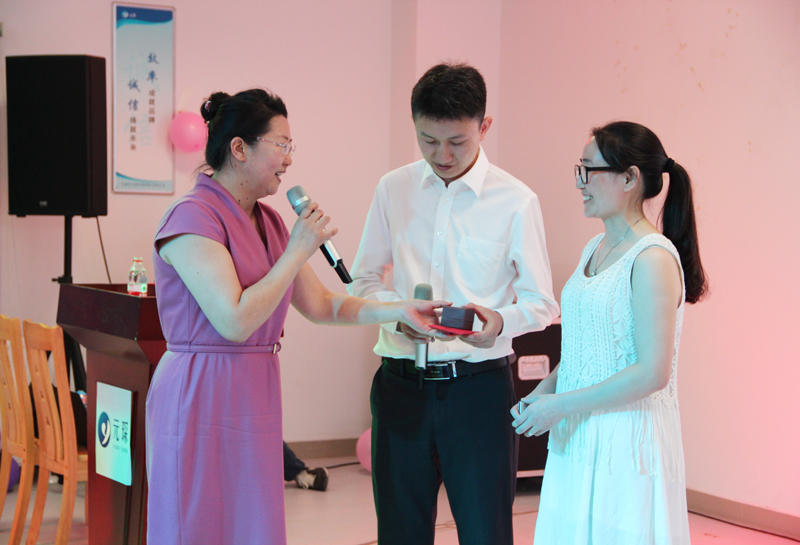 贺304永利集团新人喜结连理 赞304永利集团家庭爱意浓浓