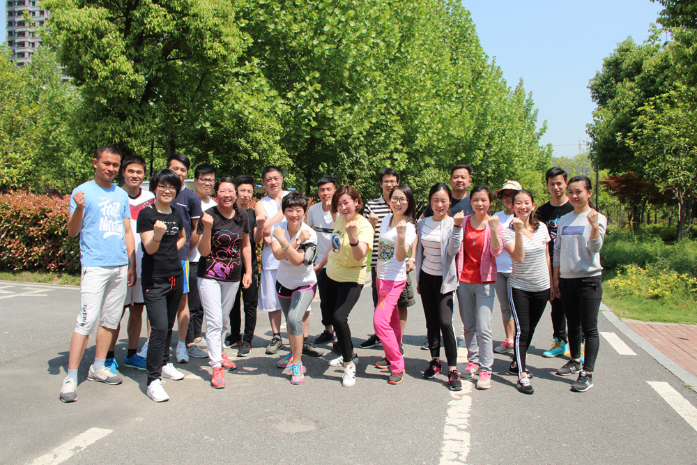 304永利集团健儿自信飞扬 陶冲湖岸放光芒